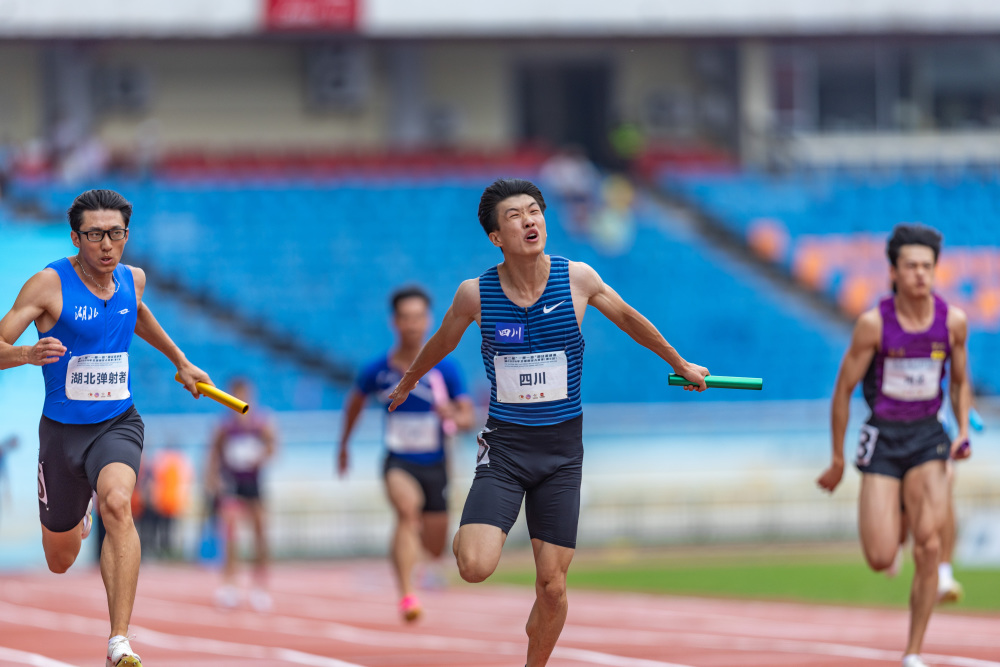 全国田径大奖赛第五站:四川队夺得男子4x100米接力赛冠军
