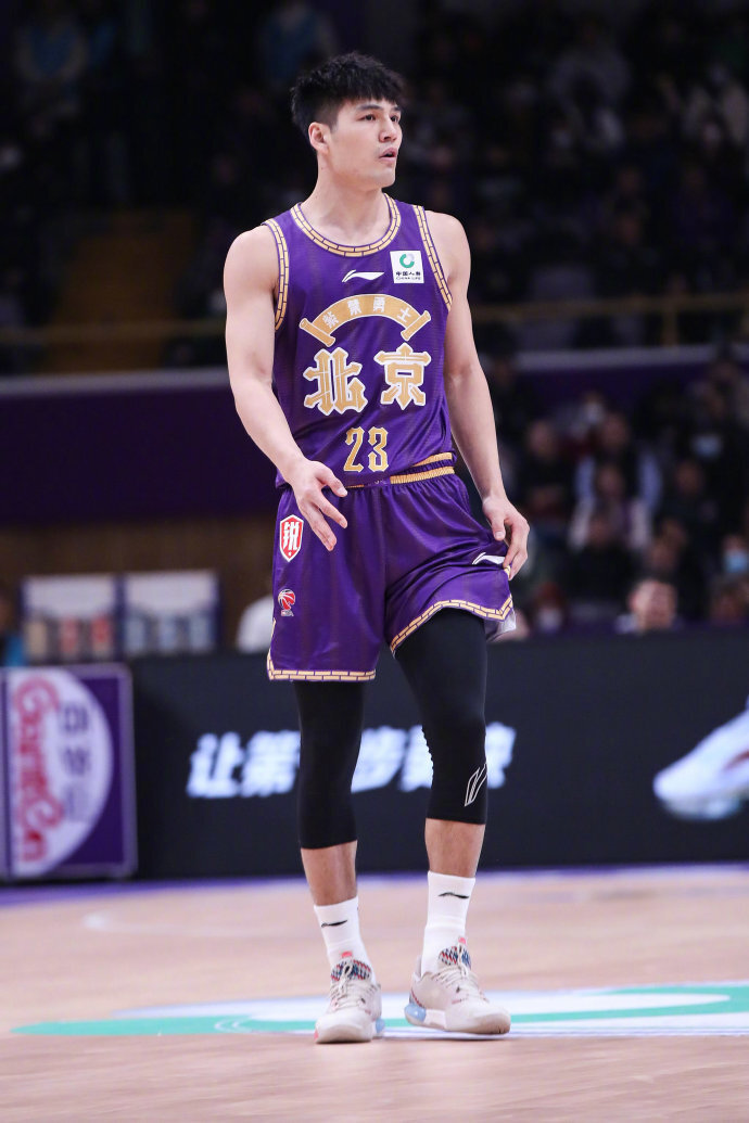 cba星锐赛完整阵容张庆鹏易立执教陈国豪邹阳加入大学生联队