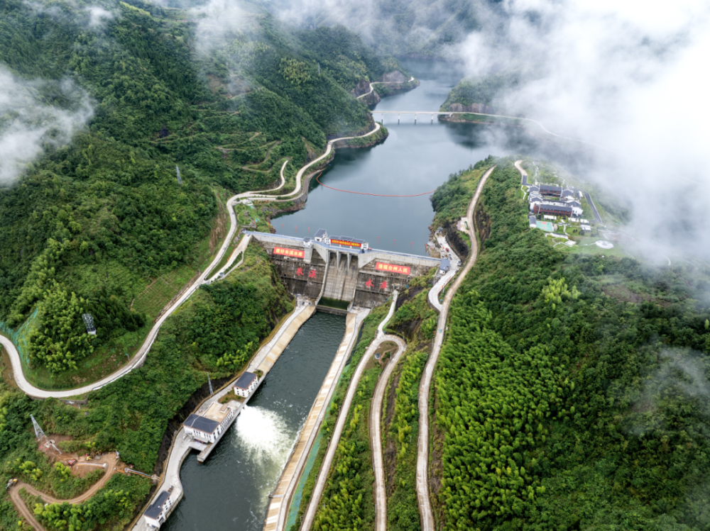 至2027年,建成朱溪水库,北岙水库,东屏水库等水源工程和方溪水库引水