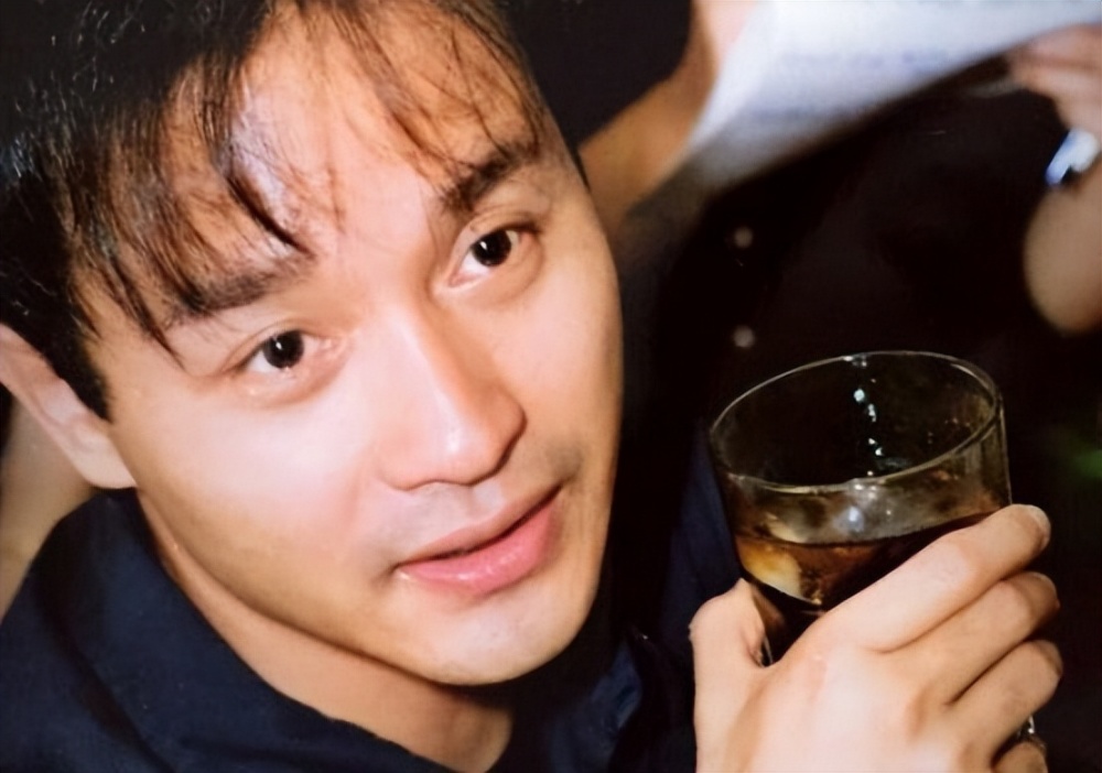 那个与张国荣拍摄婚纱照的女人,至今未婚:我已经嫁了,不用再嫁_腾讯