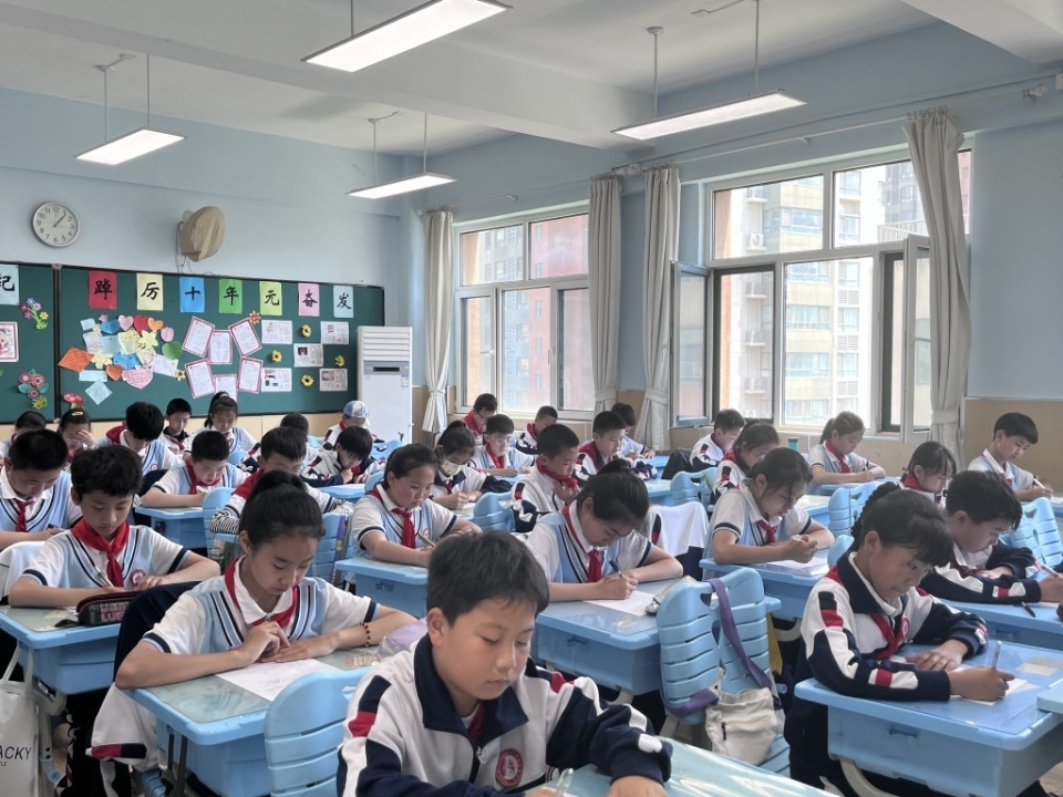 诗风盎然,梦想启航——青岛启元学校举办"诗与远方"诗词大会畅游诗词