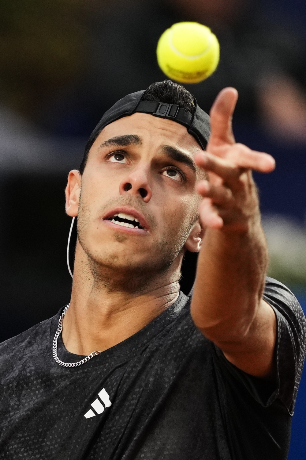 (外代二线)网球——巴塞罗那公开赛:塞伦多洛晋级