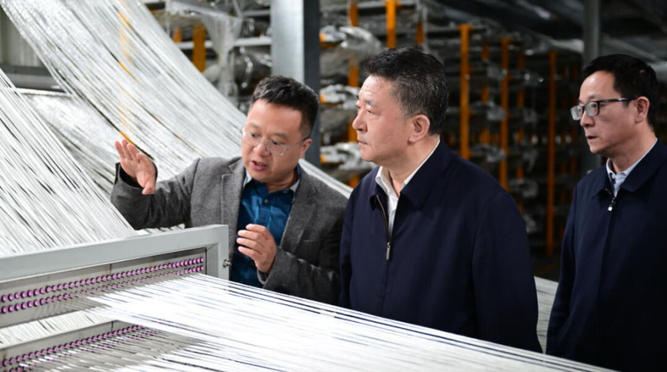 调研组一行先后来到临汾染化集团迁建项目,苏晋产业园等重点企业及