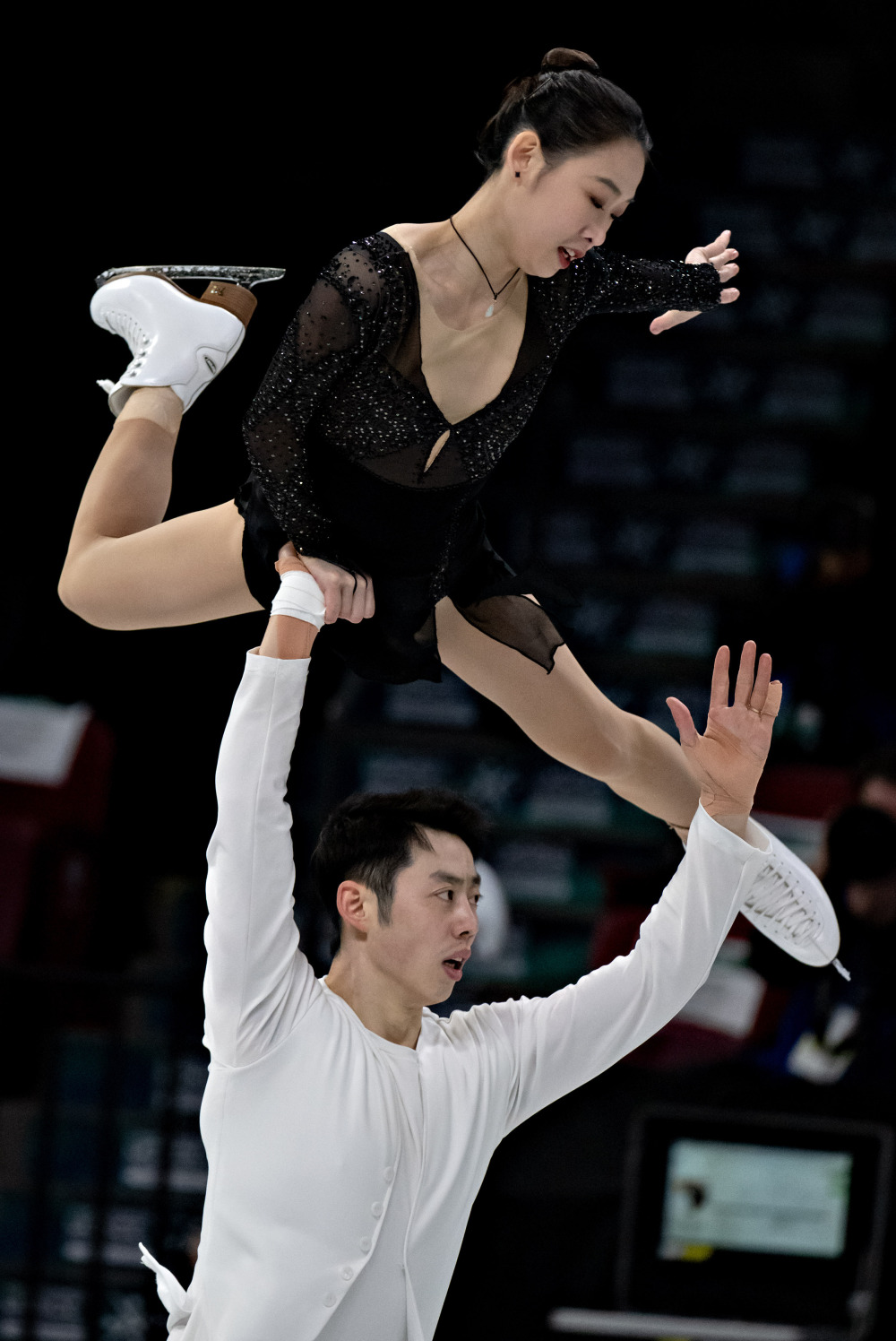 花样滑冰世锦赛彭程王磊位列双人滑第16名