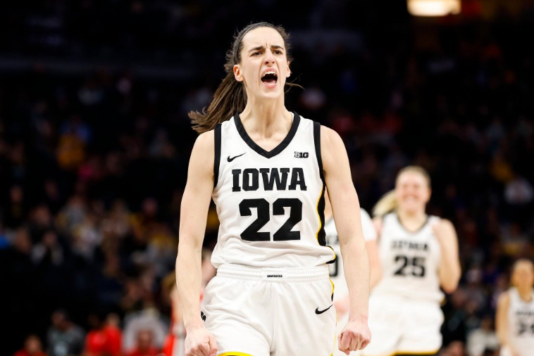 在上赛季的ncaa赛事,凯特琳-克拉克已经率领爱荷华大学打进总决赛,却