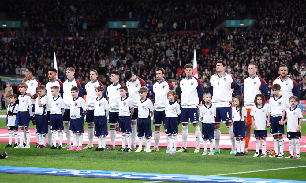 足球国际友谊赛巴西胜英格兰