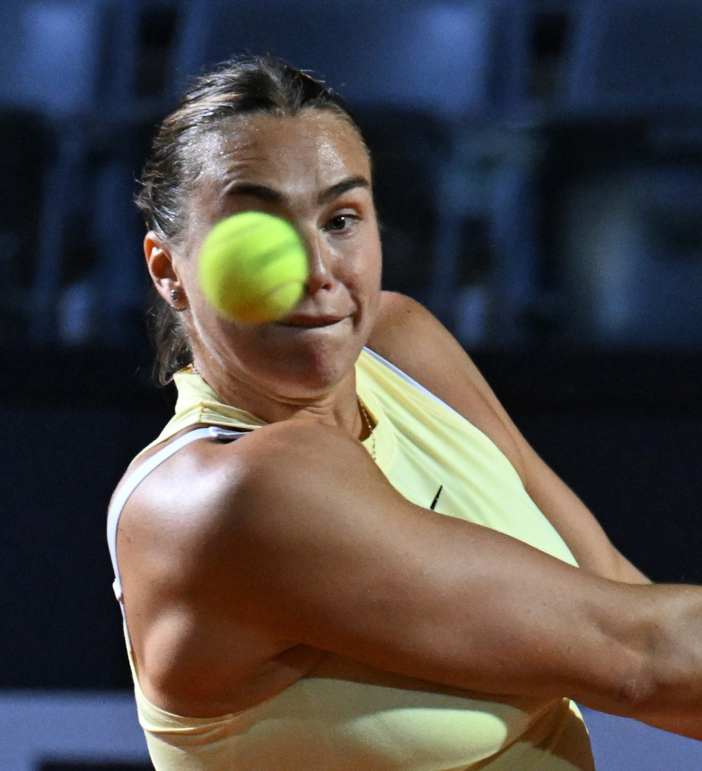 网球——wta1000罗马站:萨巴伦卡晋级决赛