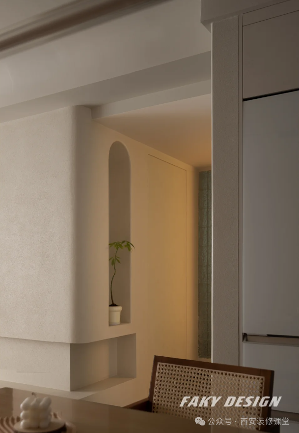 让进门视觉更加柔和,同时壁龛满足一处景观设计,注意同时需要配合弧度