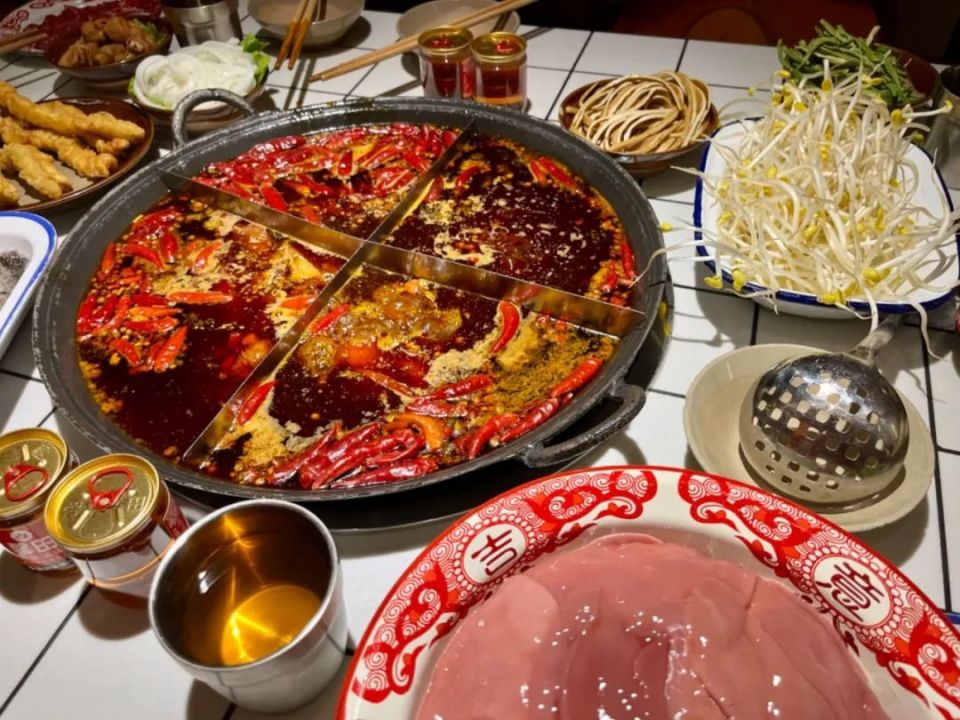 你爱吃火锅吗?