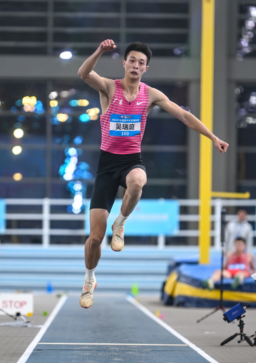 田径——全国室内锦标赛:男子三级跳远赛况