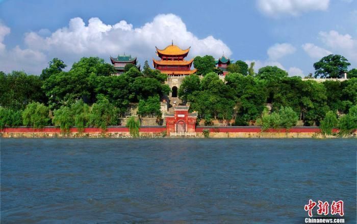 诗画岳阳楼忧乐贯古今