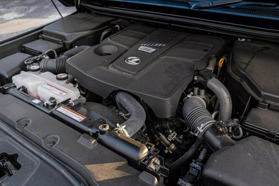 搭载3.5T V6发动机，2026款雷克萨斯GX550实车图曝光_腾讯新闻