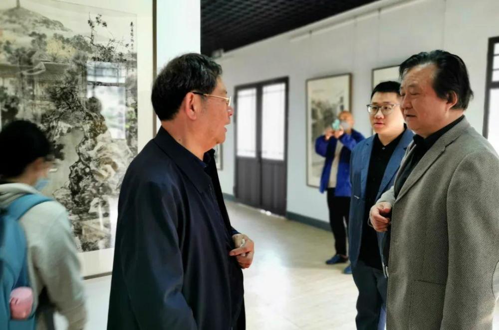 书画南北方三人行一一顾青蛟许惠南蒋循中国画作品展现场图片报道