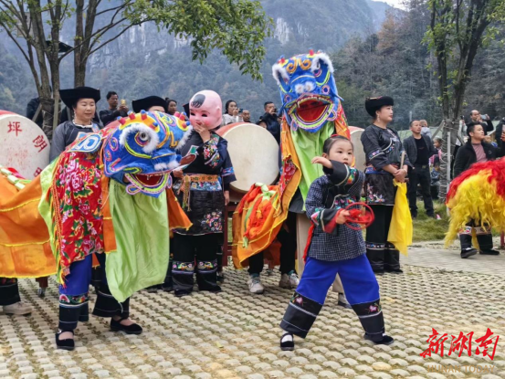 湘西州举办湘西苗族鼓舞展示展演活动