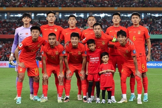 2026世界杯预选赛亚洲区36强赛,国足首发阵容平均年龄超过30岁.