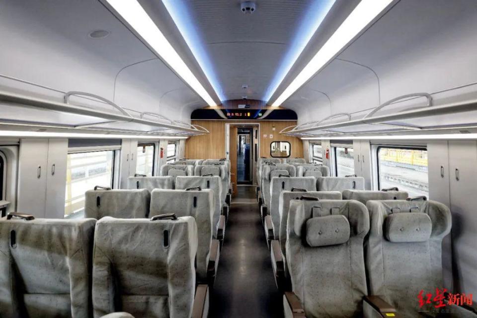 增加电源,usb接口等,成都局新配属5组cr200j型复兴号动车组到位