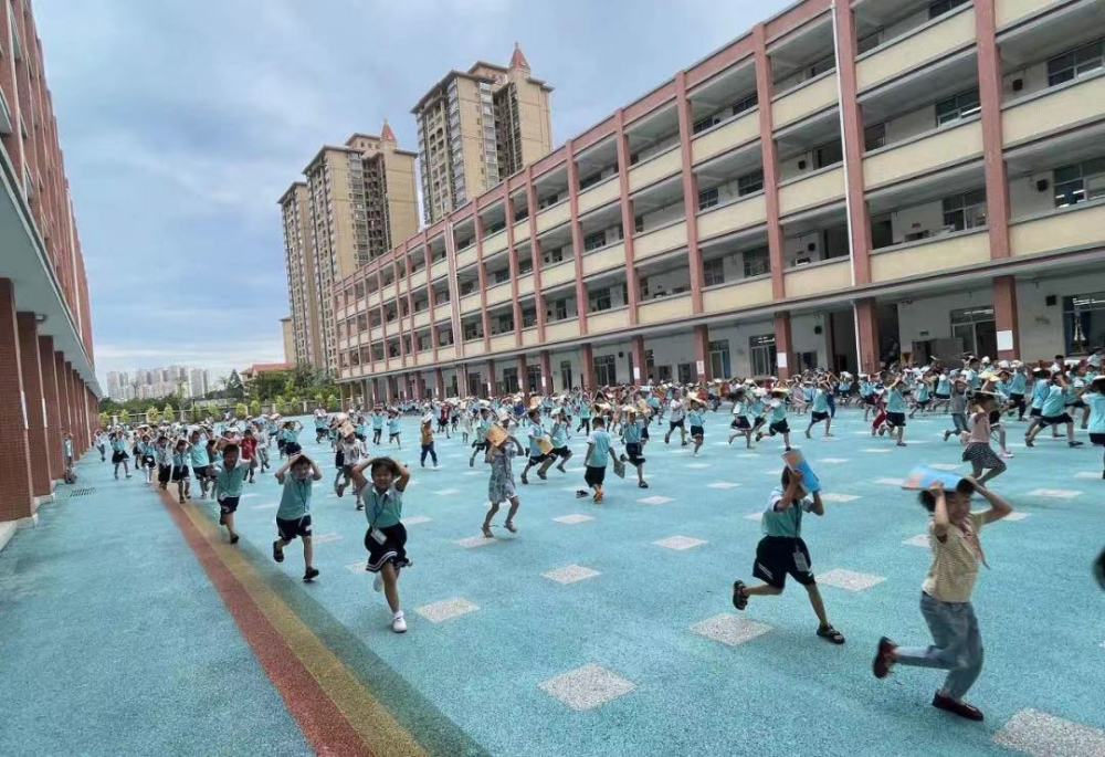 北流市东湖小学图片