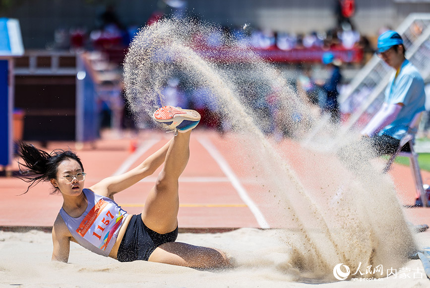 内蒙古呼和浩特:田径赛场 青春跃动