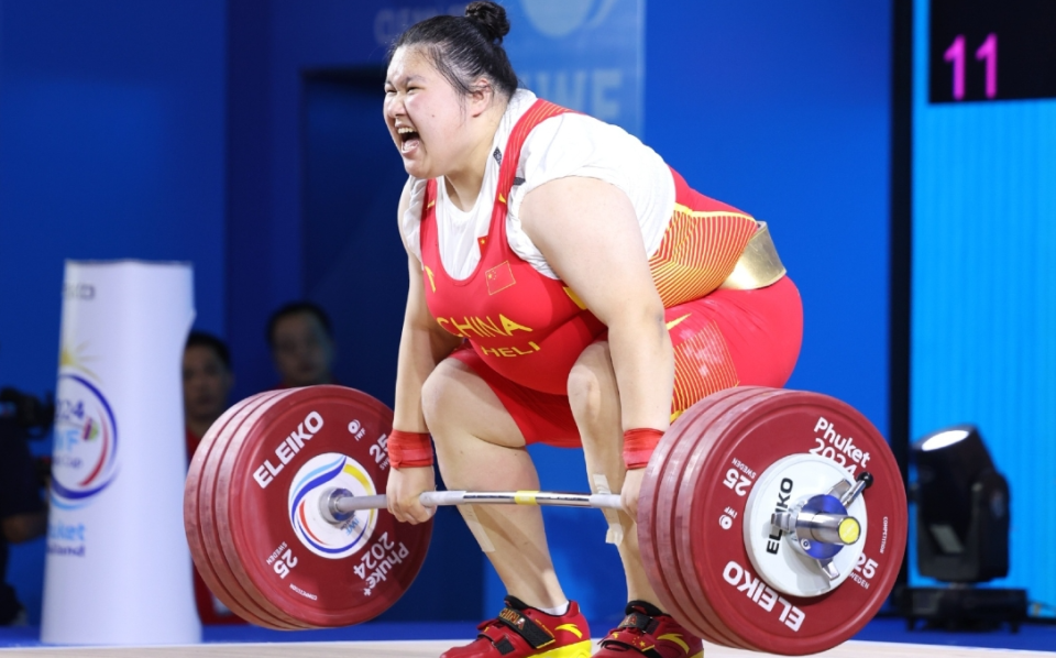 统治力中国队包揽三金24岁李雯雯让对手绝望奥运金牌稳了