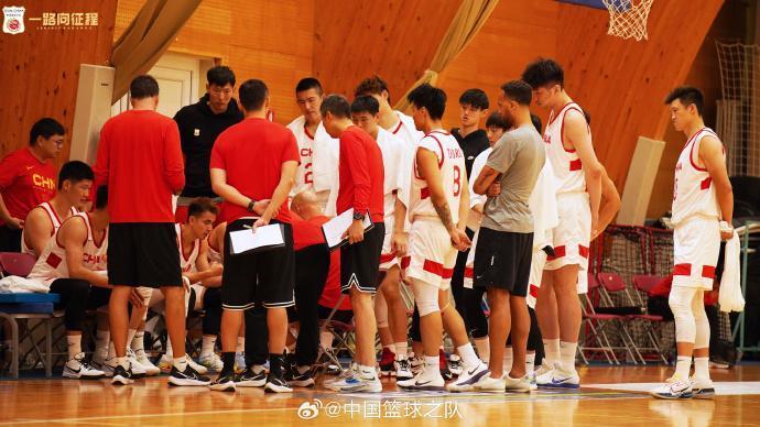 中国男篮不敌意大利无缘三连胜 李凯尔完成国家队首秀_腾讯新闻
