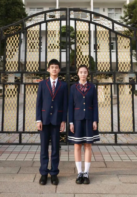 开学美育第一课东莞学校校服现场直击