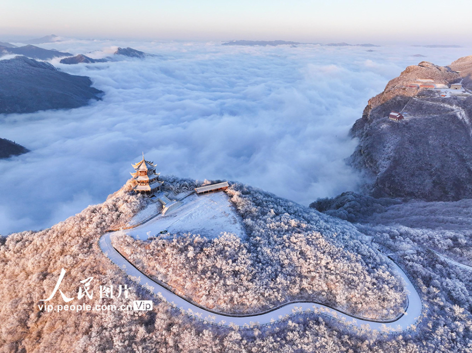 陕西汉中龙头山现壮美云海