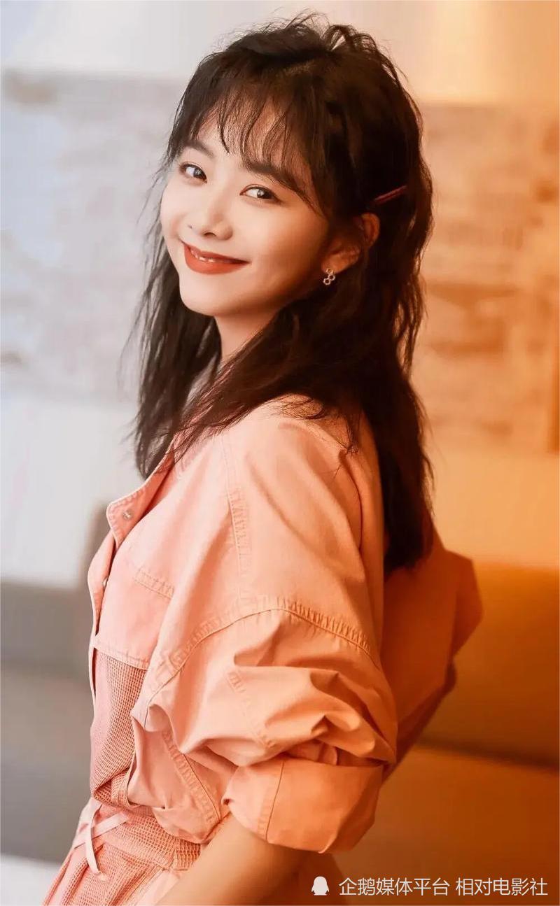 谭松韵又一部新剧首播将至!合作《爱情而已》导演,有望再出佳作