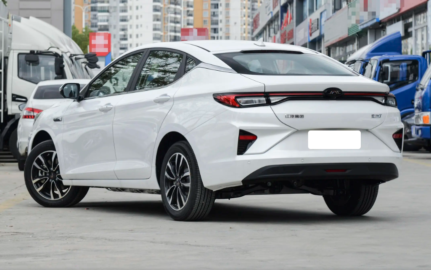 09万元,纯电续航460km,江淮爱跑新增车型上市_腾讯新闻