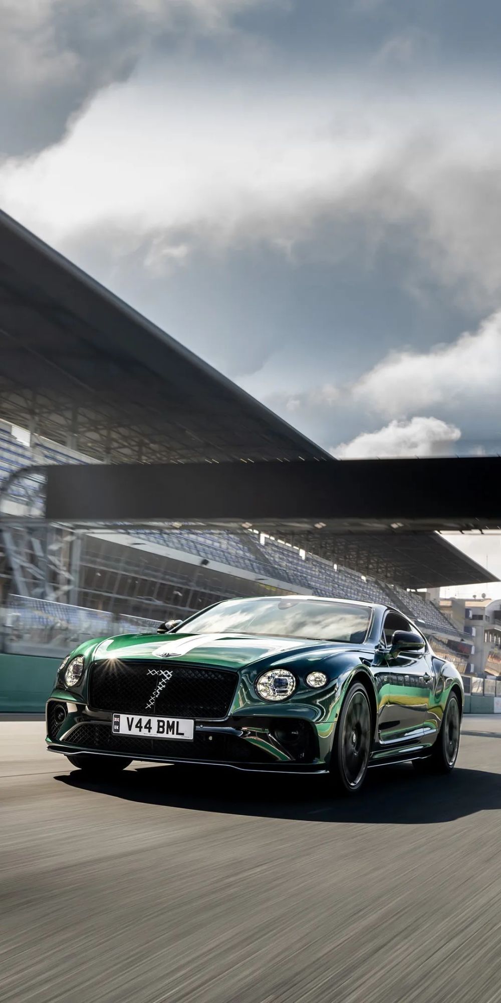 宾利欧陆gt勒芒限量版,百公里3.6秒_腾讯新闻