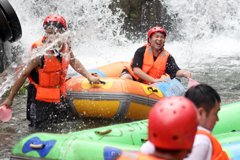九天漂流看看宜丰都有哪些地方适合玩水呀～不玩水怎么叫过夏天?