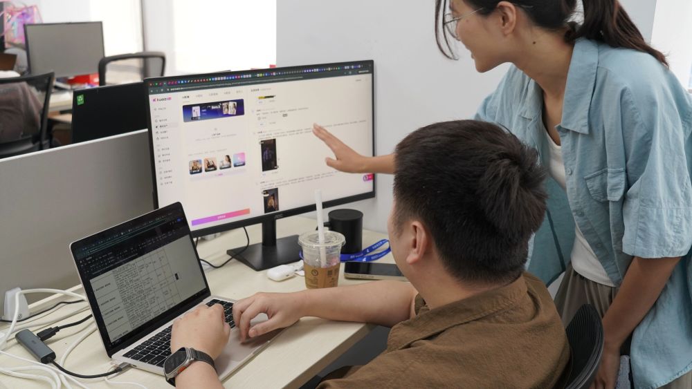 72小时,首个Sora2商用级产品诞生记——筷子科技×WaveSpeedAI的AI影棚故事 · 原文图片 6