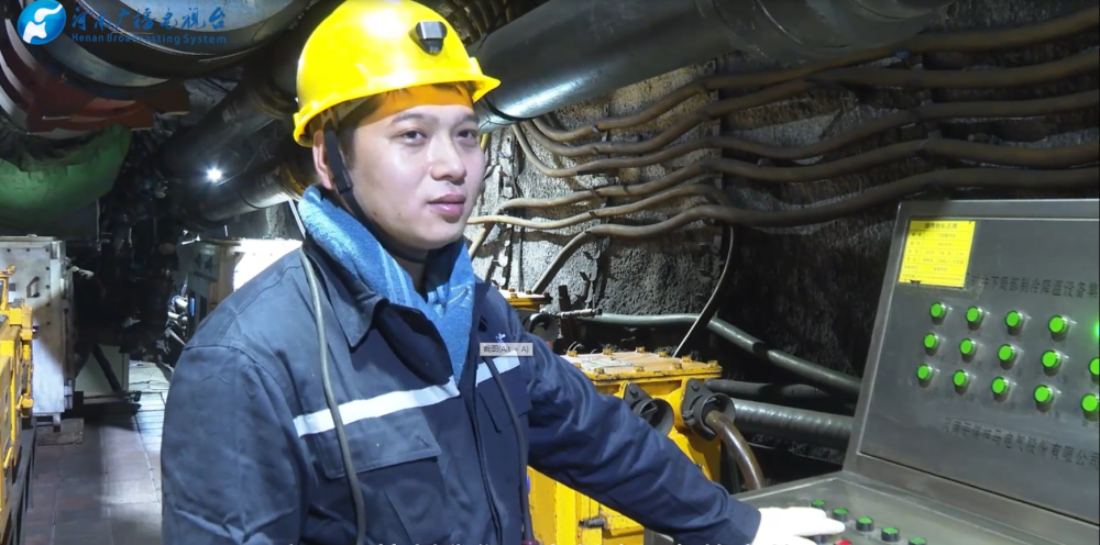 平顶山煤矿工人好惬意 井下900米吹着空调干活_腾讯新闻