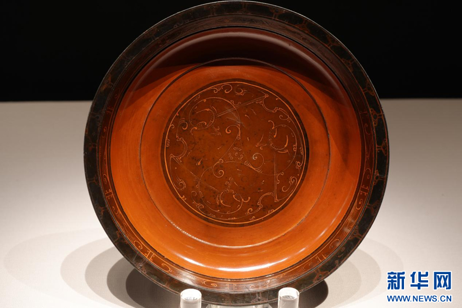 这些漆器不仅是江西汉代漆器的首次大规模出土,也是全国西汉漆器