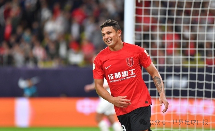 恭喜国足!艾克森回归赛场,助攻韦世豪回防积极,战泰国能踢半场