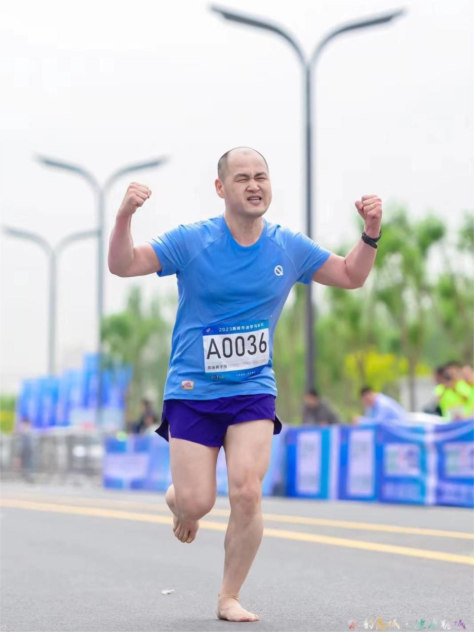 周兴波:"赤脚大仙"爱上马拉松