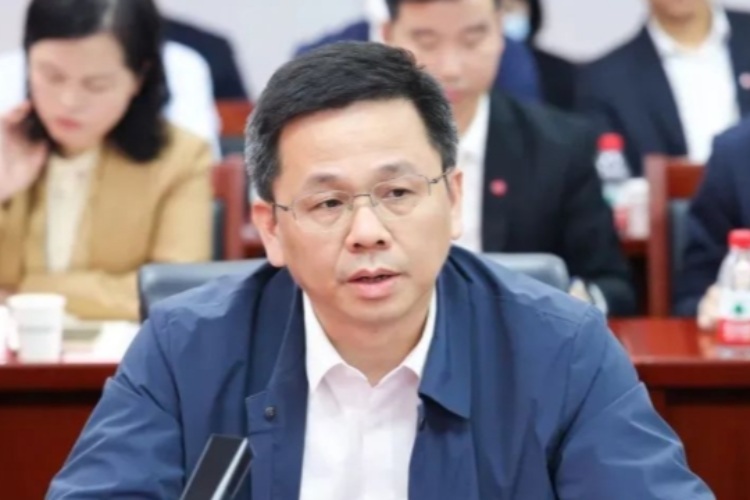 深圳知名上市公司换一把手!曾任区委常委,副区长_腾讯新闻