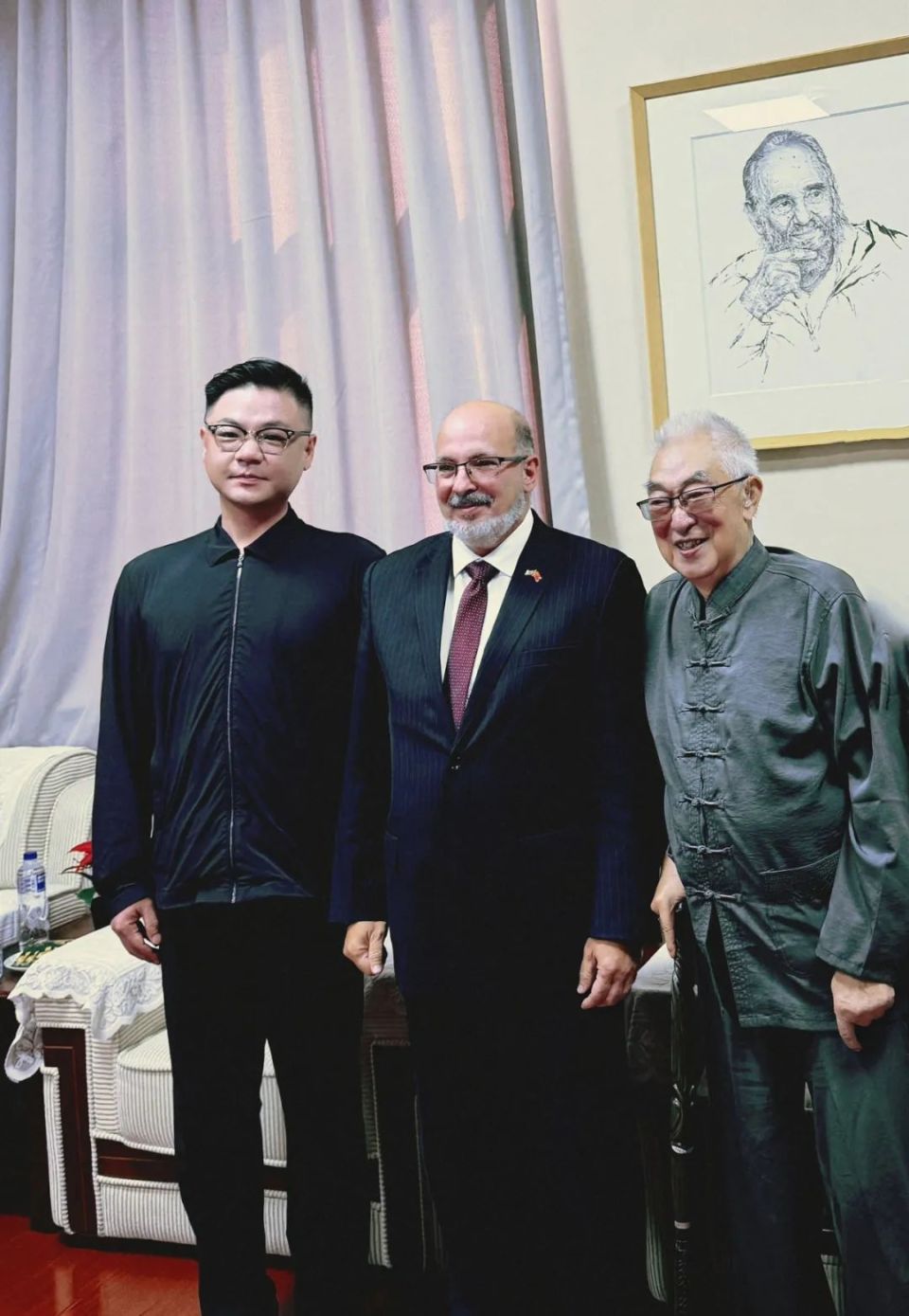 察哈尔学会应邀出席纪念卡斯特罗诞辰活动