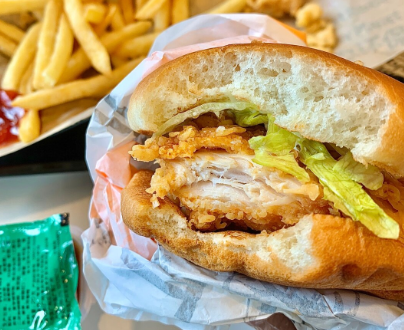 "spa"指鸡排鲜嫩多汁的口感肯德基黄金spa鸡排堡黄金spa藤椒鸡排堡4