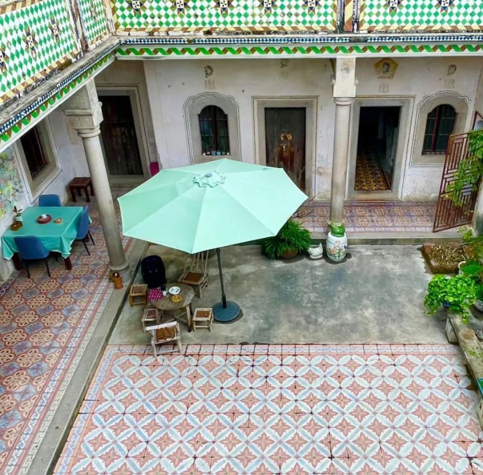 岭南第一侨宅 图源小红书@mengxuan在民国时期的岭南,花砖是时尚的