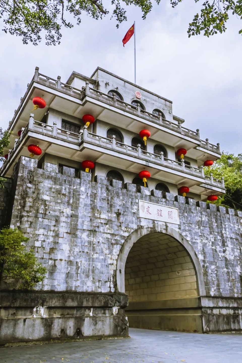 国门，边境最霸气的景观_腾讯新闻