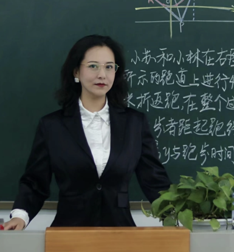 《雍正王朝》全剧最美郑春华，扮演者武晔不光长得漂亮身材也好辣_腾讯新闻