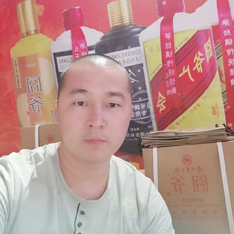 广州厚立方酒业创始人卢江彬不断学习与合作让厚立方酒业成为具有名酒