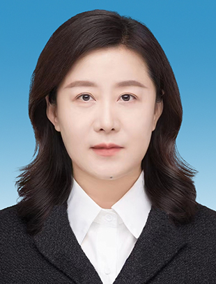 简历显示,陶玲出生于1971年11月,研究生学历,法学博士学位,中共党员