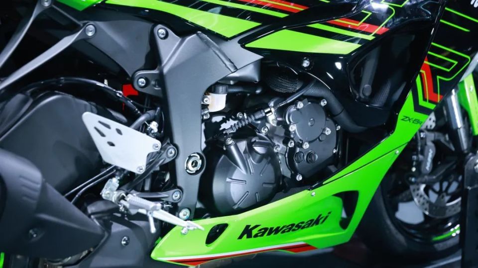 109800元,川崎zx-6r上市,车迷心中的耶路撒冷