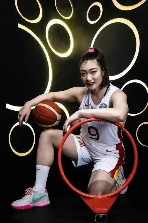 中国女篮恐兵败巴黎奥运核心裸照曝光姚明已行动领队被开除