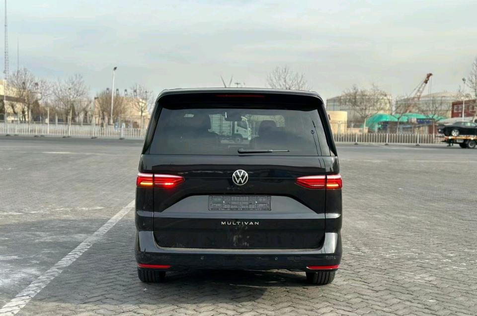 柴油版迈特威t7抵港实拍配20t柴油机后排秒变会客厅