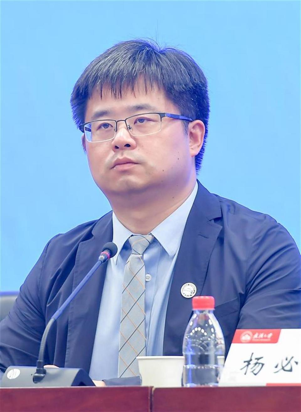 测绘遥感信息工程国家重点实验室主任杨必胜介绍了武汉大学在空天信息