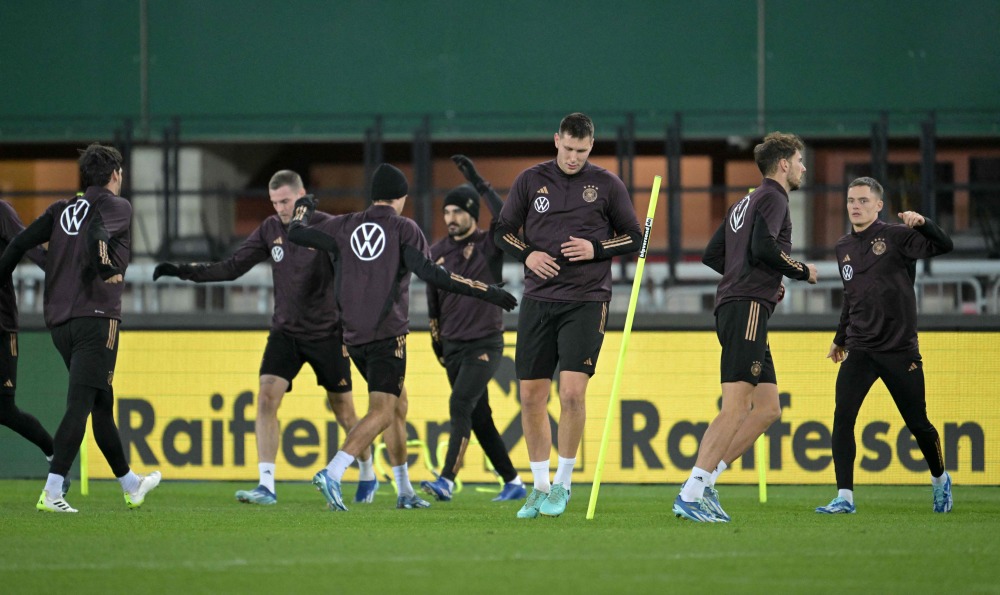 新华社/法新11月20日,德国队球员在训练中.