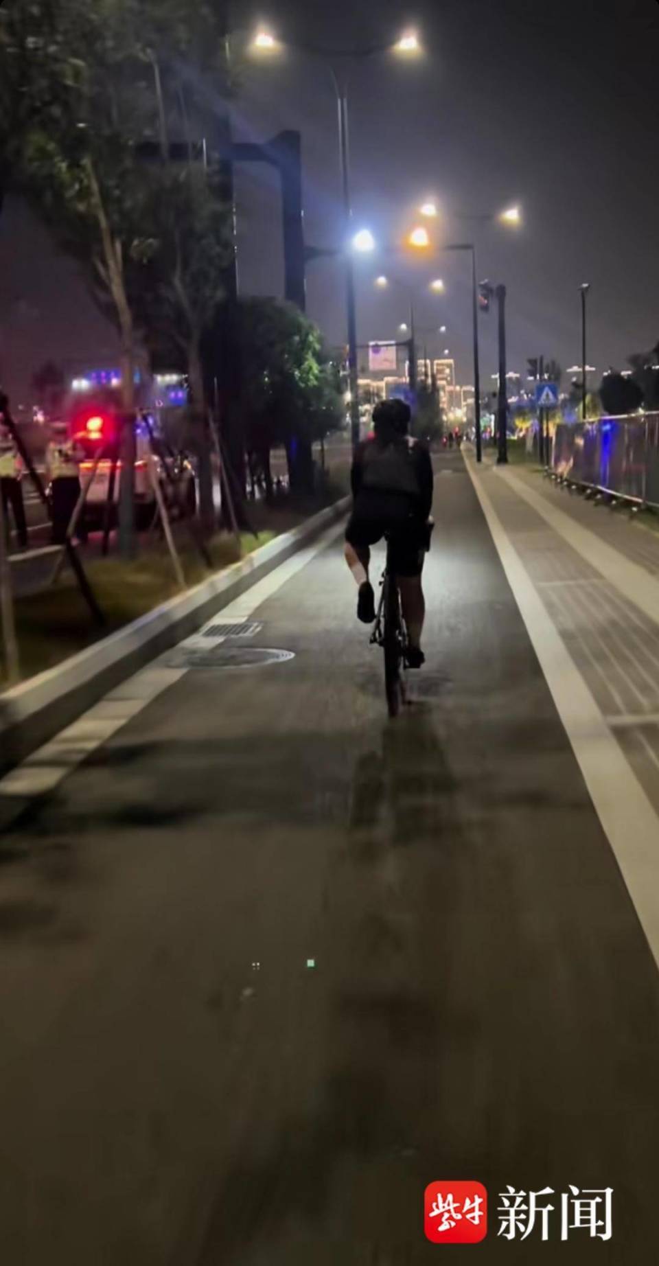 骑行车队夜晚走机动车道被查,盐城交警回应:已进行交通安全教育