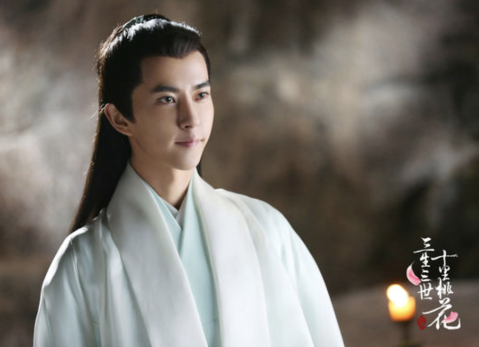 传于朦胧坠楼离世?昨晚九点他还在线,网友刷爆热搜